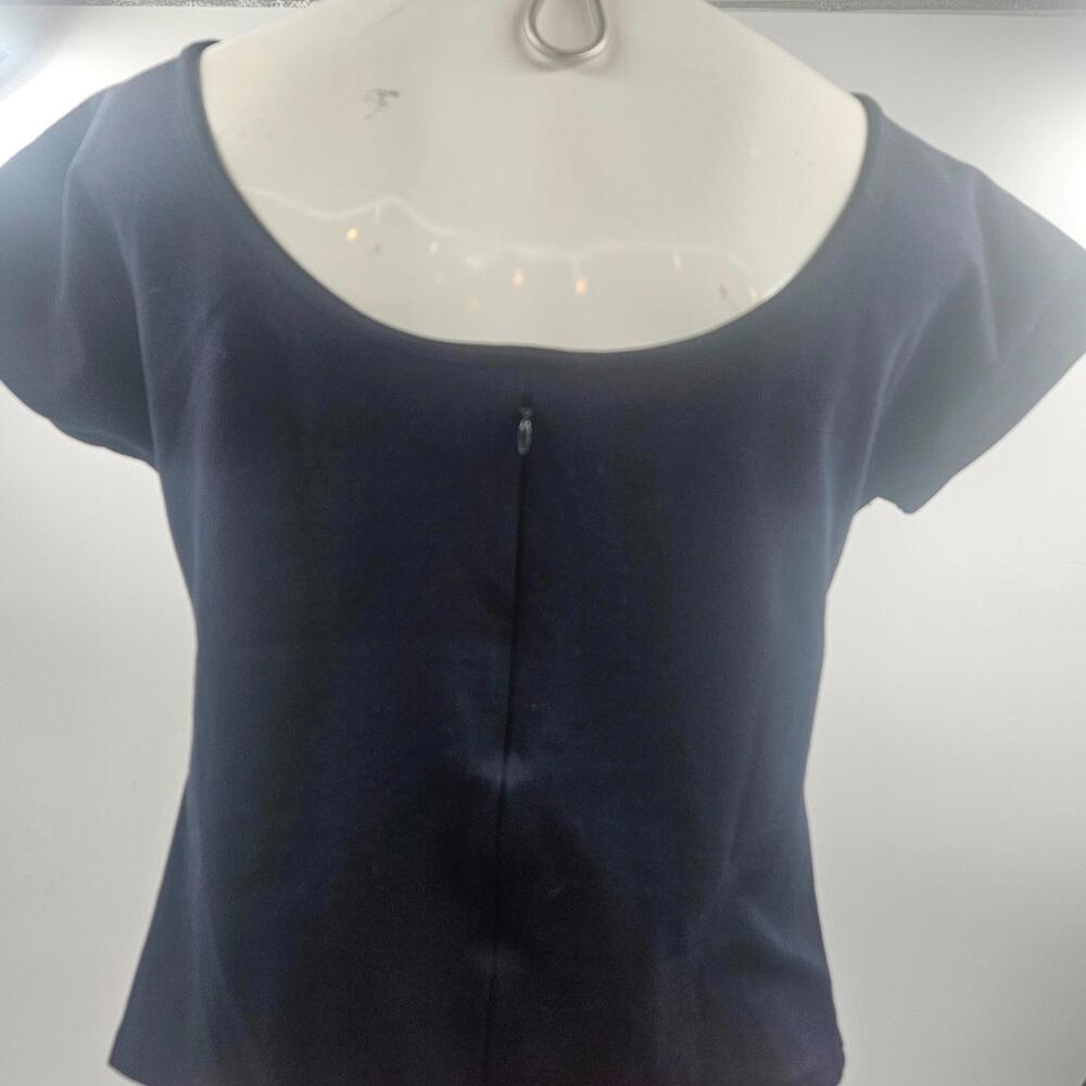 Akris Punto Black Stretch Knit Top Short Sleeve Scoop Neck Back Zip EUC Sz 10